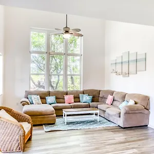  Hotel Colony Villas 2202